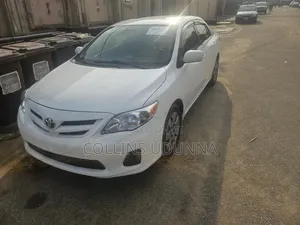Toyota Corolla 2013 White