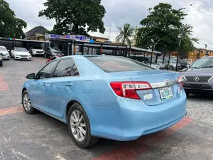 Toyota Camry XLE 4dr Sedan (2.5L 4cyl 6A) 2013 Blue