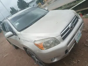 Toyota RAV4 2009 Gold