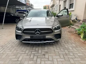 Mercedes-Benz E350 2022 Gold