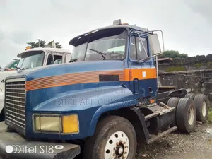 Very Good Nigerian Used Mack CH Truck Head Available for Sale