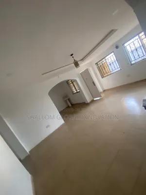3bdrm Block of Flats in Oluwakemi, Akala Express for rent