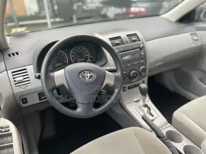 Toyota Corolla LE 4dr Sedan (1.8L 4cyl 4A) 2012 Blue