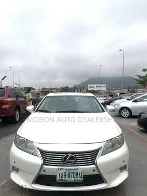 Lexus ES 2015 White