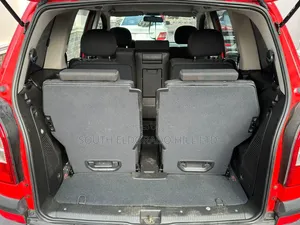 Opel Zafira 2006 Red