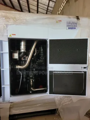 Q00% Copper 800kva Perkins Soundproof Generator