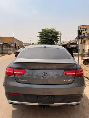 Mercedes-Benz GLE-Class 2017 Brown