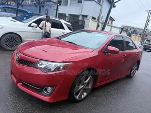 Toyota Camry SE V6 4dr Sedan (3.5L 6cyl 6A) 2013 Red