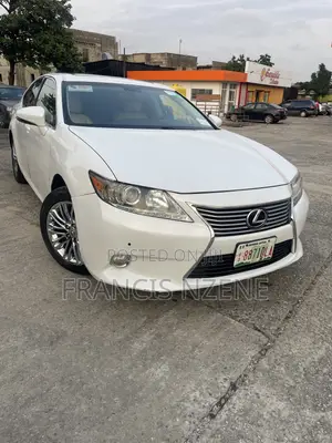 Lexus ES 350 FWD 2013 White