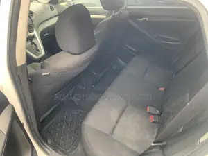 Pontiac Vibe 2008 White