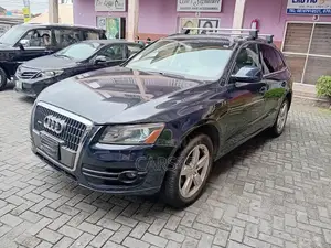 Audi Q5 2.0T Premium Quattro 2012 Blue