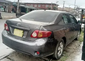 Toyota Corolla 2010 Gray