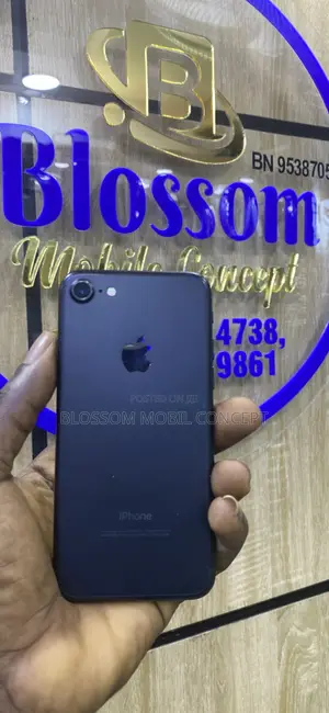 Apple iPhone 7 32 GB Black