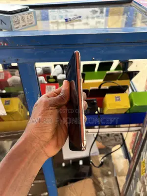 Apple iPhone 11 Pro Max 64 GB Gold