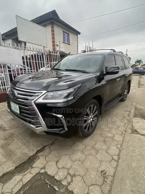 Lexus LX 2016 Black