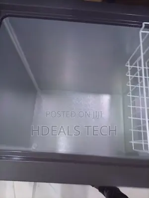 Hisense FC340SH Large Family Chest Freezer With Spacious 250L Capacity