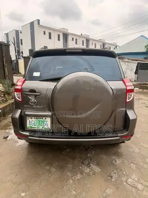 Toyota RAV4 2010 Gray