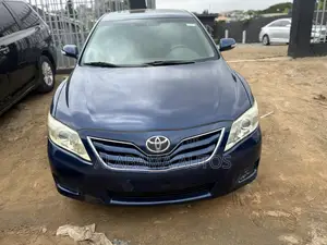 Toyota Camry LE 4dr Sedan (2.5L 4cyl 6AM) 2010 Blue