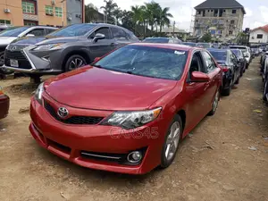 Toyota Camry SE 4dr Sedan (2.5L 4cyl 6A) 2013 Red
