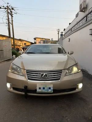 Lexus ES 2012 Gold