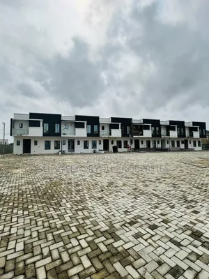 3bdrm Duplex in Sangotedo for sale