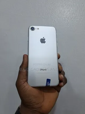 Apple iPhone 7 128 GB Silver