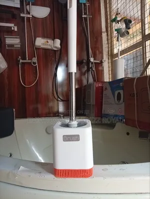 White Toilet Brush Iron Handle
