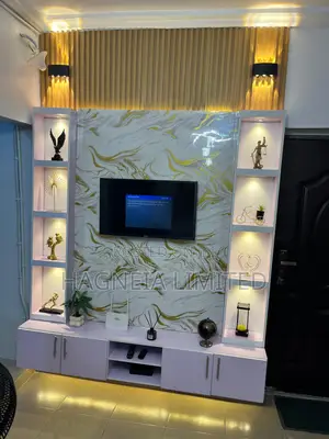 24/7 Solar Powered Executive Suite
