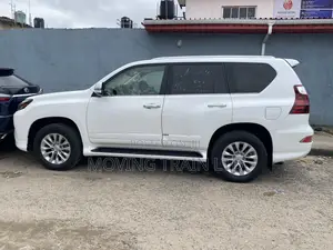 Lexus GX 460 Base 2018 White