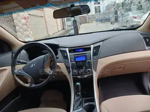 Hyundai Sonata 2012 Red