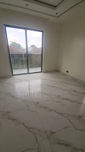 4bdrm Duplex in Ikeja for rent