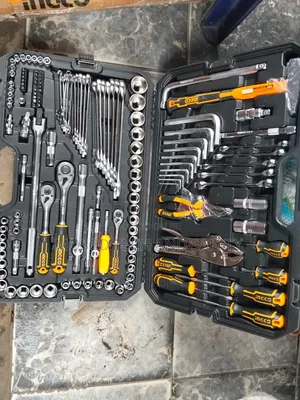 INGCO HKTHP21421 142-Piece Tool Kit Set