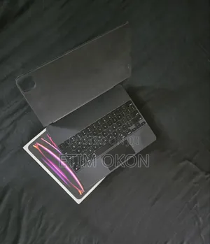 iPad Pro 12.9" Magic Keyboard