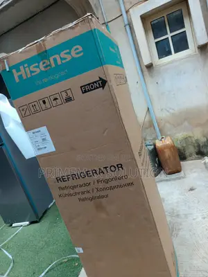 Hisense 306DR Top Freezer Fridge – Style Meets Function