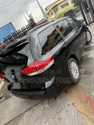 Toyota Sienna Limited 7 Passenger 2011 Black