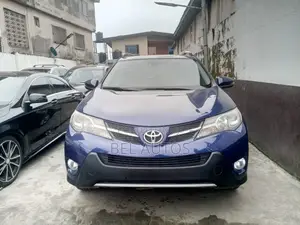 Toyota RAV4 2014 Blue