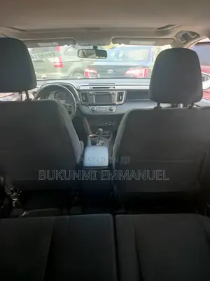 Toyota RAV4 XLE AWD (2.5L 4cyl 6A) 2013 Silver