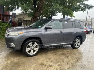 Toyota Highlander Limited 2011 Gray