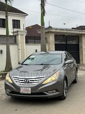 Hyundai Sonata Limited 2.0T Sedan (2.0L 4cyl 6A) 2013 Gray