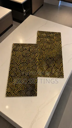 Luxe Gold Texture Tile