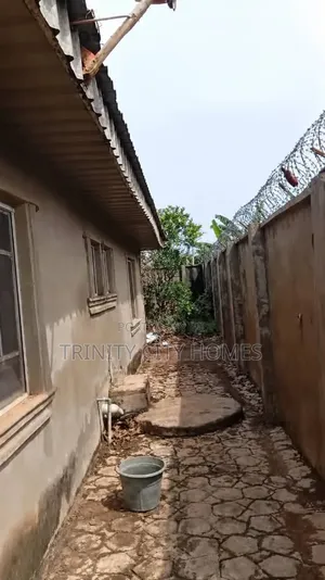 3bdrm Bungalow in Oke-Ogbo, Ile-Ife for sale