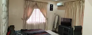 Girls House Call On