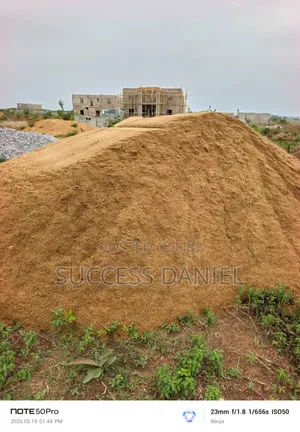 SharpSands,PlasterSands,StoneAggregates,Laterites,Asphalt,Bitumen Etc