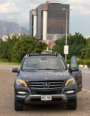 Mercedes-Benz M Class 2013 Blue
