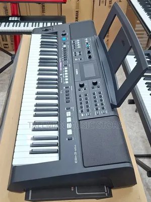 Yamaha PSR E483