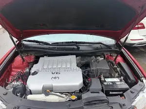 Toyota Camry SE V6 4dr Sedan (3.5L 6cyl 6A) 2013 Red