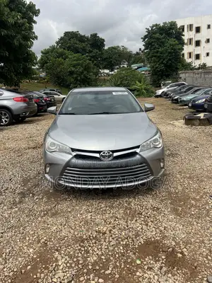 Toyota Camry LE 4dr Sedan (2.5L 4cyl 6A) 2016 Silver