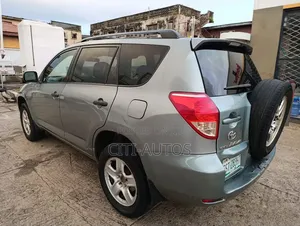Toyota RAV4 2008 Green