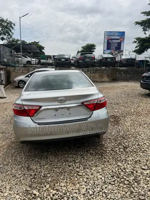 Toyota Camry LE 4dr Sedan (2.5L 4cyl 6A) 2016 Silver