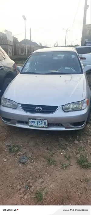 Toyota Corolla 1997 Silver